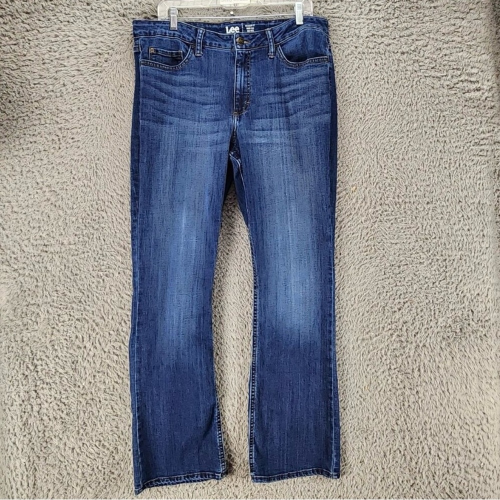 Lee Jeans Womens 16 Blue Stretch Mid Rise Regular Fit Bootcut *GUC*